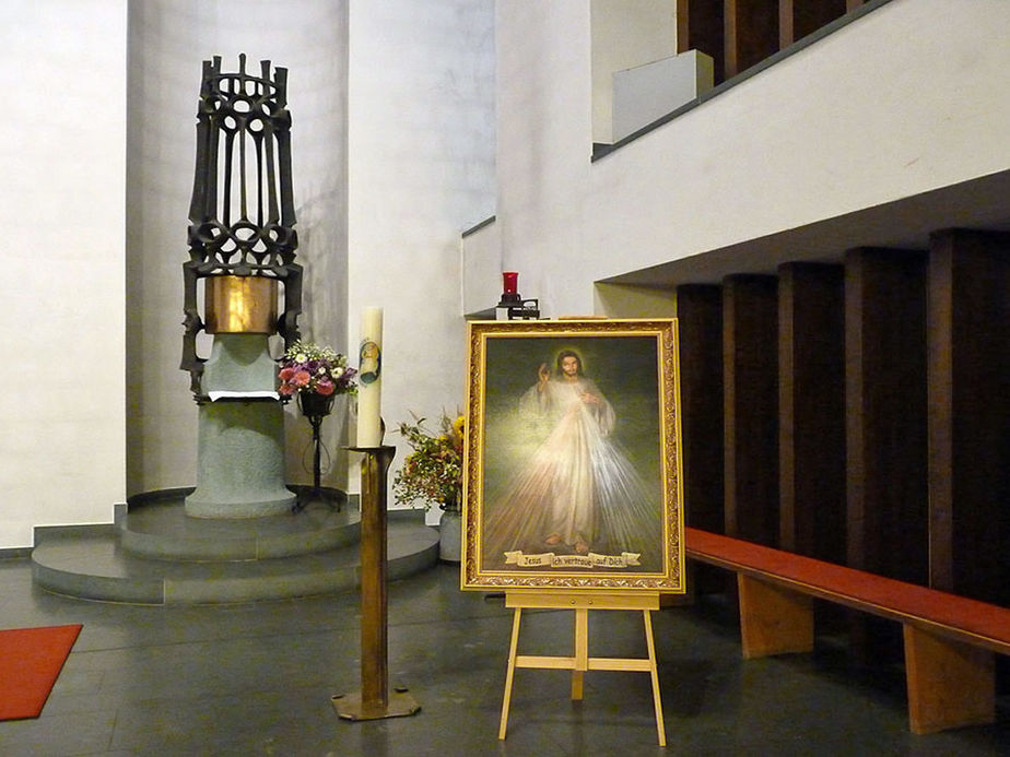 Katholische Pfarrkirche Zum Heiligen Kreuz Zierenberg (Foto: Karl-Franz Thiede)